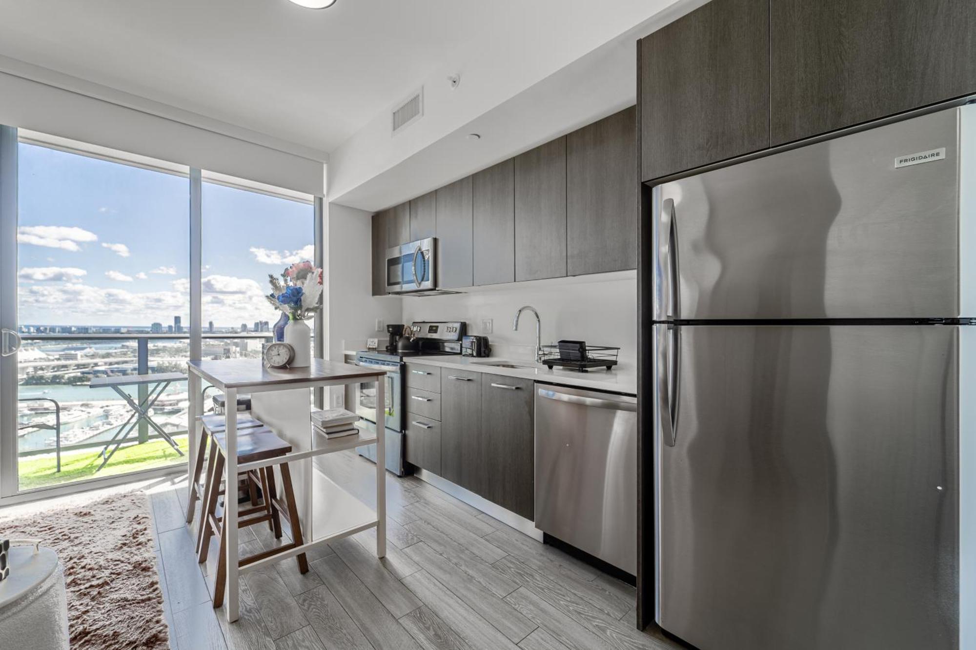 Tr Miami 2 Bedroom, 1 Bedroom, And Studio Condos With Balconies מראה חיצוני תמונה