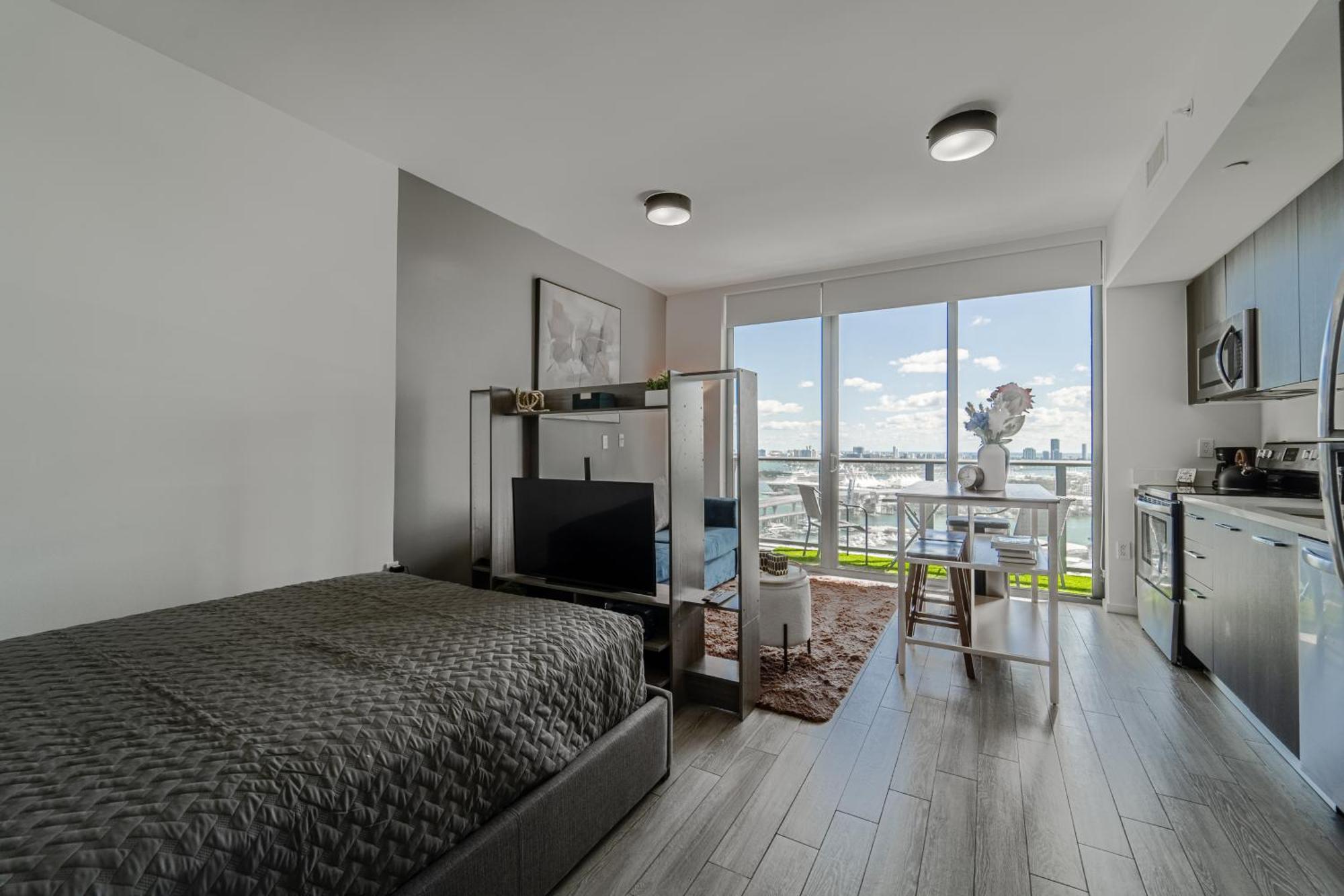 Tr Miami 2 Bedroom, 1 Bedroom, And Studio Condos With Balconies מראה חיצוני תמונה