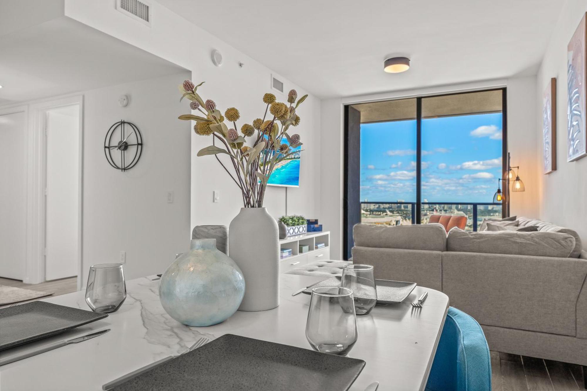 Tr Miami 2 Bedroom, 1 Bedroom, And Studio Condos With Balconies מראה חיצוני תמונה