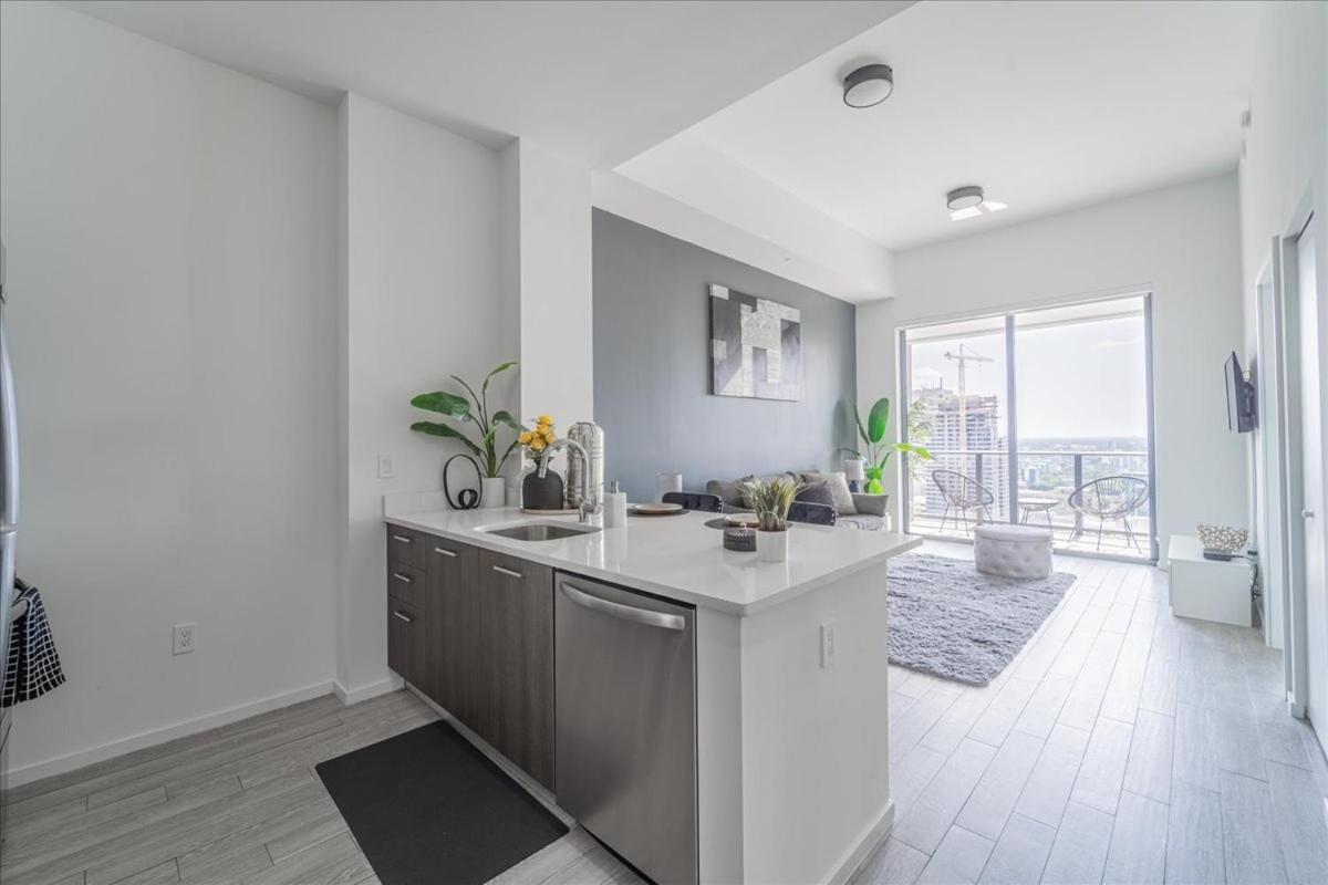 Tr Miami 2 Bedroom, 1 Bedroom, And Studio Condos With Balconies מראה חיצוני תמונה