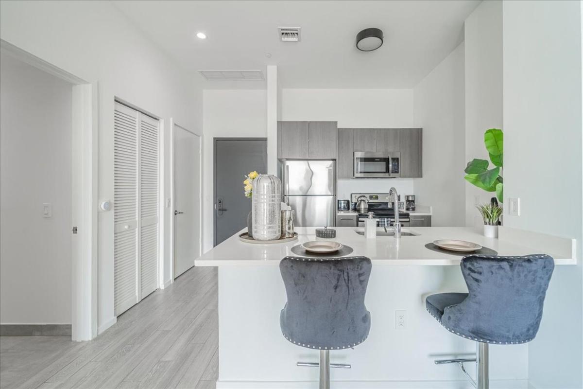 Tr Miami 2 Bedroom, 1 Bedroom, And Studio Condos With Balconies מראה חיצוני תמונה